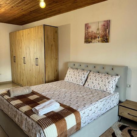Villa Zefi Rrenc Papaj Exteriér fotografie